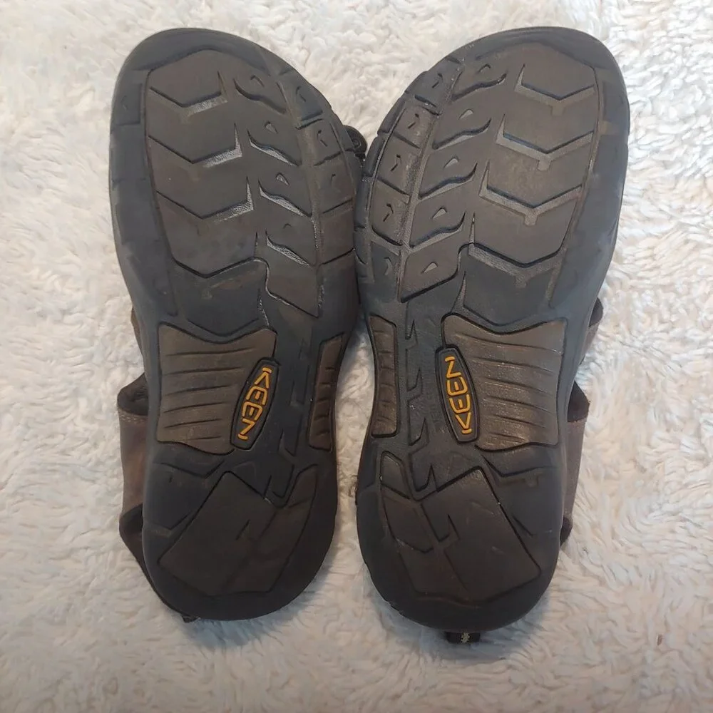 Keen Mens 5 Brown Hiking Fishing Camping Comfort Casual Closed Toe Strap Sandal